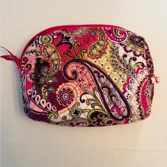 Vera Bradley Very Berry Paisley Quilted Cosmetic Bag Lined Zip Top 11”x9” Size - Picture 5 of 7